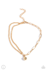 Paparazzi Jewelry Solo Sojourn - Gold Anklet - Pure Elegance by Kym