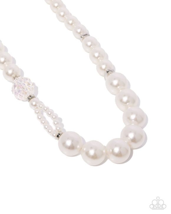 Paparazzi Jewelry Crystal Class - White Necklace