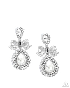 Paparazzi Jewelry Alluring Aesthetic - White Earrings - Pure Elegance by Kym