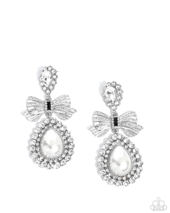 Paparazzi Jewelry Alluring Aesthetic - White Earrings - Pure Elegance by Kym
