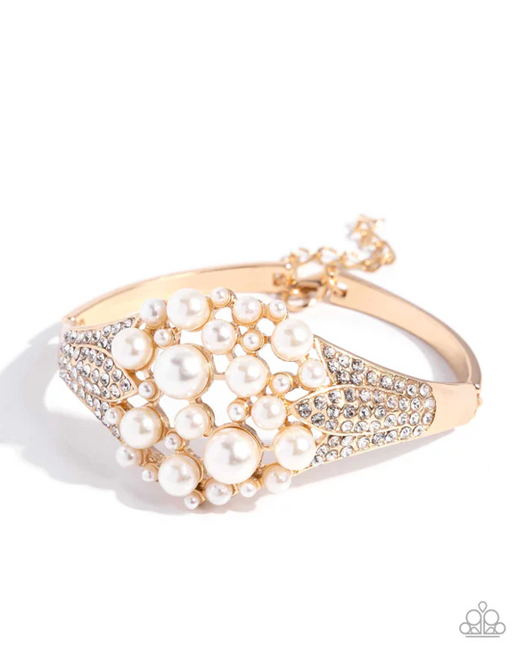 Paparazzi Jewelry Royal Red carpet - Gold Bracelet - Pure Elegance by Kym