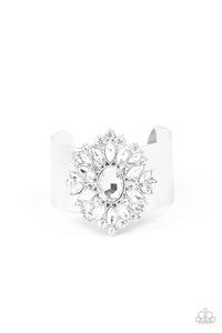Paparazzi Accessories The Fashionmonger White Bracelet - Pure Elegance by Kym