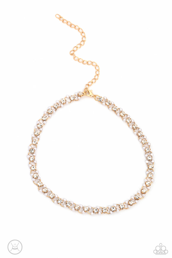 Paparazzi Jewelry Classy Couture - Gold Necklace (Choker) - Pure Elegance by Kym